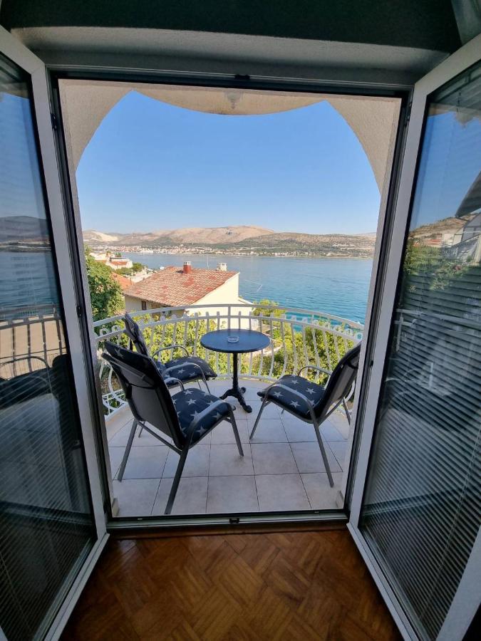 Apartment Matej Trogir Eksteriør billede