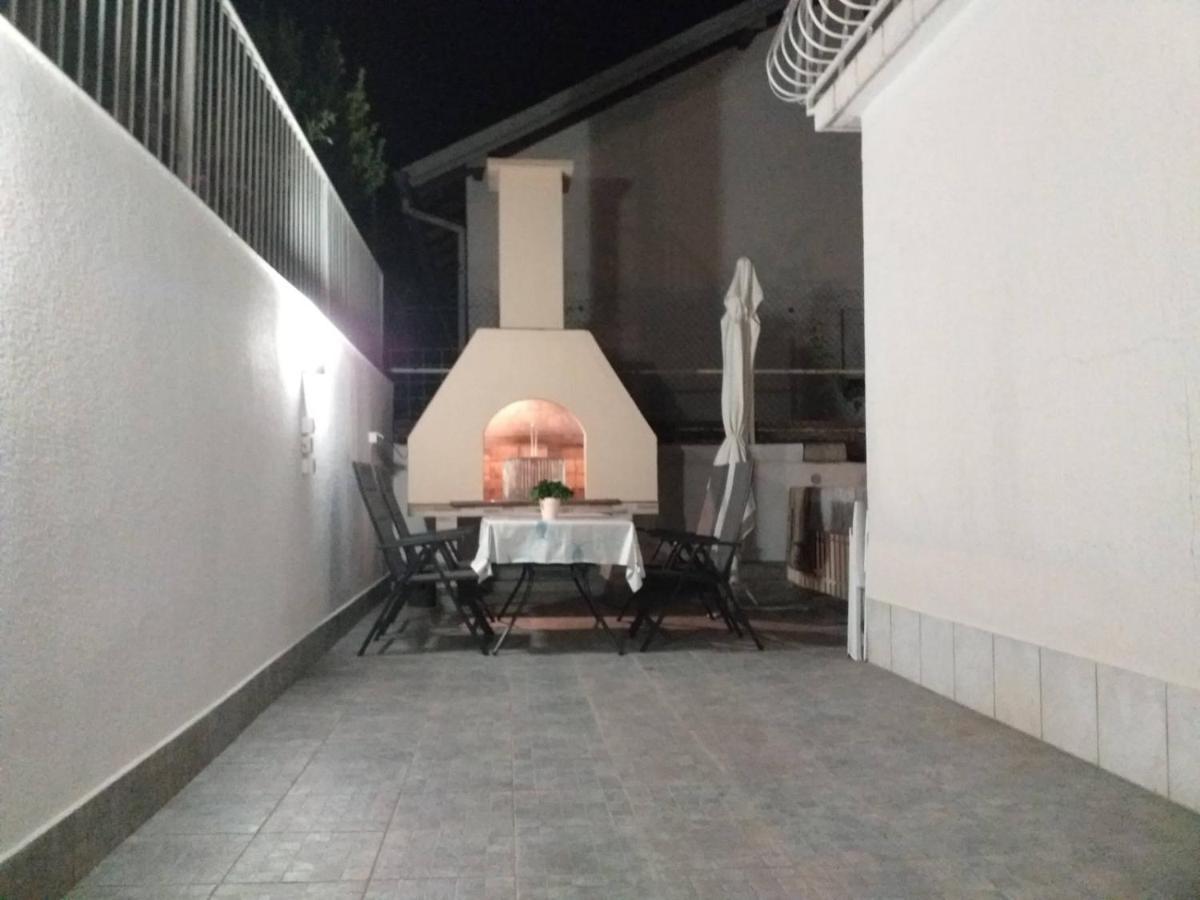 Apartment Matej Trogir Eksteriør billede